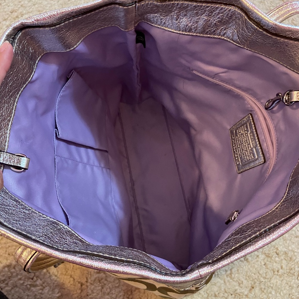 Coach tote - Picture 3 of 3